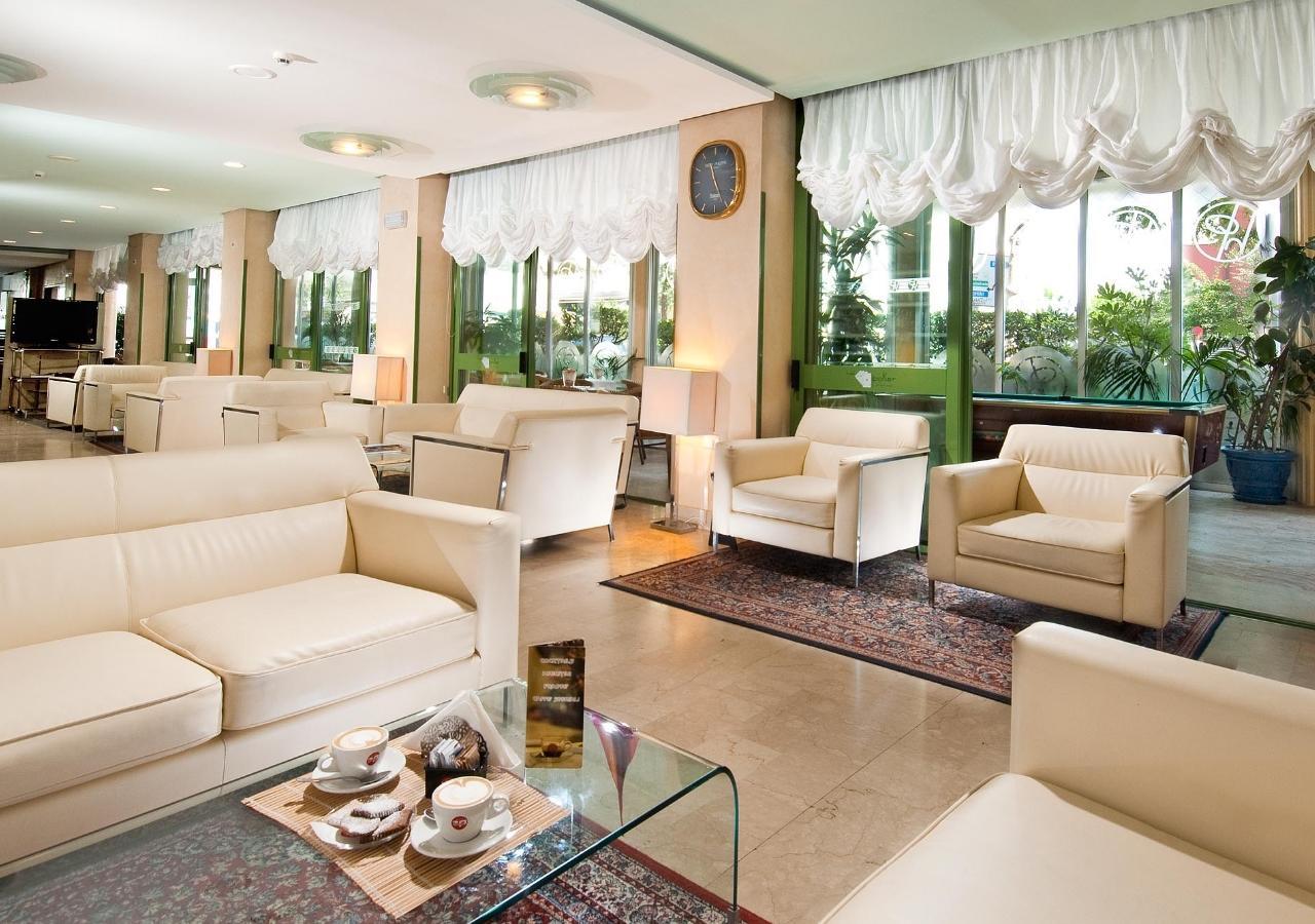 Hotel Poker Riccione Exteriér fotografie